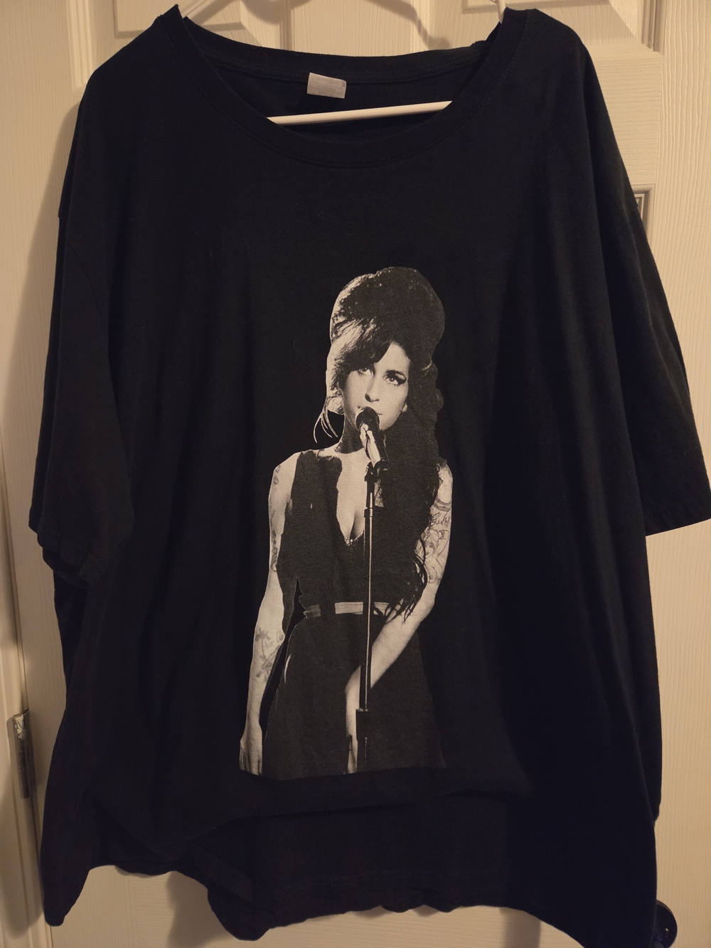 Black Graphic Tee Amy Winehouse Print